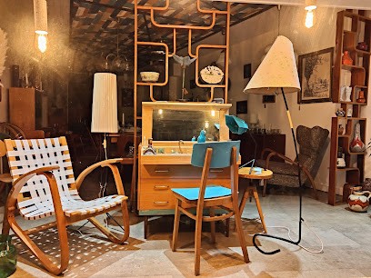 ISH Interior Store History's, Magasin d'Antiquités à Valhuon