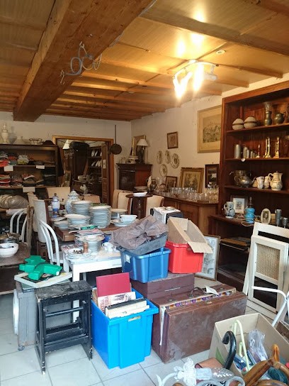 Au Grenier de l'Espérance, Magasin d'Antiquités à Guise