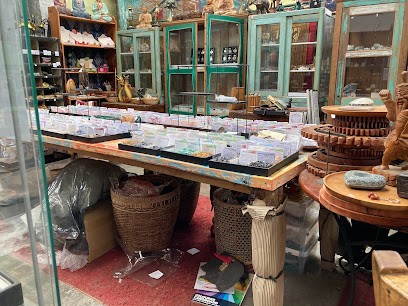 Antiquites Brocante, Magasin d'Antiquités à Verneuil d'Avre et d'Iton