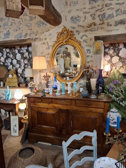 Maison Droin Antiquités, Magasin d'Antiquités à Avallon