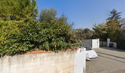 Der Vartanian Beatrice, Magasin d'Antiquités à Marseille 12