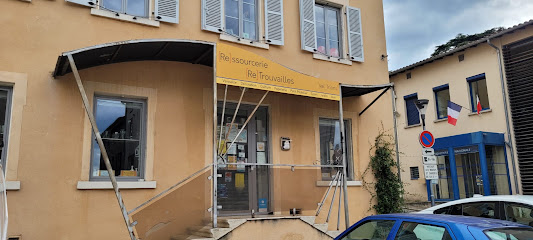 Boutique Du Marché Par La Ressourcerie [Re]Trouvailles Vaugneray - Val'trions, Magasin De Seconde Main à Vaugneray