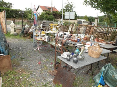 La Brocante Du Chalet, Magasin d'Antiquités à Dommartin