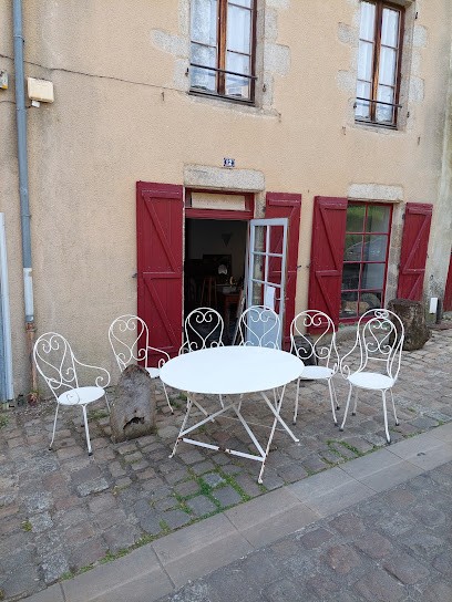 Cyril Obach Brocante, Magasin d'Antiquités à Parthenay