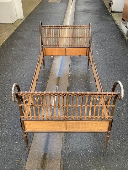 Cervantes Antique, Magasin d'Antiquités à Saint-Ouen