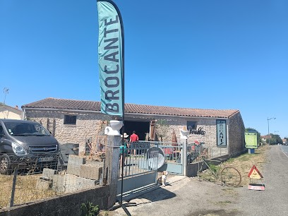 La Brocante De Madame, Magasin d'Antiquités à Sainte-Gemme-la-Plaine