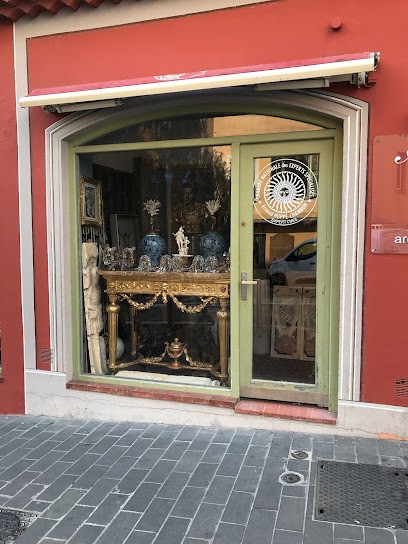 Galerie Du Port Antiquités, Magasin d'Antiquités à Nice