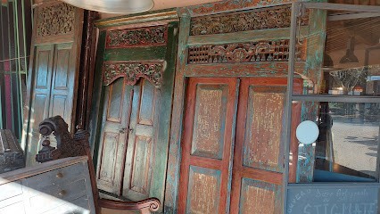 Aux Temps Anciens Brocante Antiquités Décoration, Magasin d'Antiquités à Massillargues-Attuech