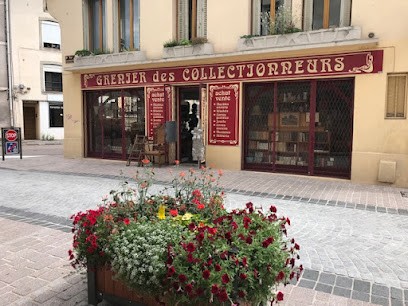 Grenier Des Collectionneurs, Magasin d'Antiquités à Épinal