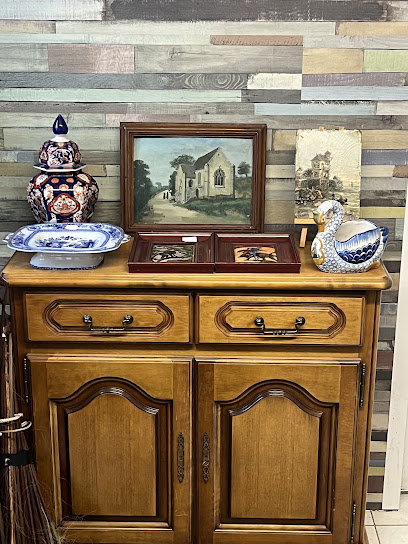 Reinhart Brocante Magasin D'antiquités à Angers