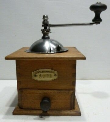 Georges Emmanuel, Magasin d'Antiquités à Saint-Léonard