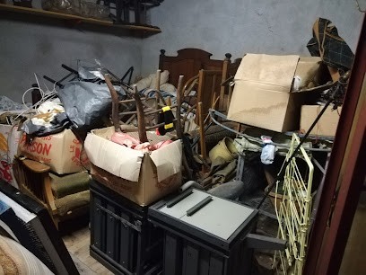 Antiquite Brocante Debarras Maison, Magasin d'Antiquités à Saint-Michel-sur-Rhône