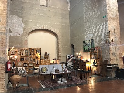 Atelier antiquités brocante, Magasin d'Antiquités à Sainte-Marie-la-Mer