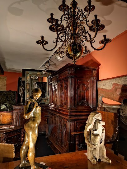 Laroche Gabrielle, Magasin d'Antiquités à Paris 07