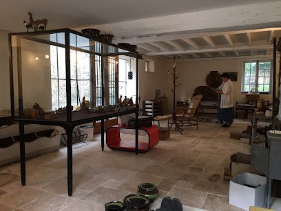 L'œil d'or, Magasin d'Antiquités à Saint-Amand-en-Puisaye