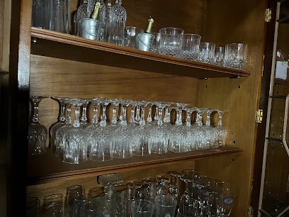 Baer Frederic, Magasin d'Antiquités à Messas