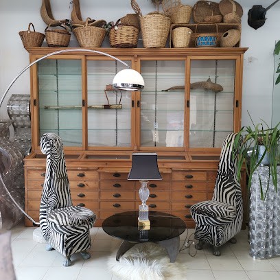 JAY DANIEL JEAN RAYMOND EIRL, Magasin d'Antiquités à Saint-Amans-Soult