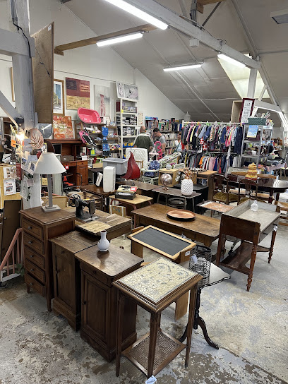 La Ressourcerie Des Poupettes, Magasin De Seconde Main à Villeneuve-sur-Auvers