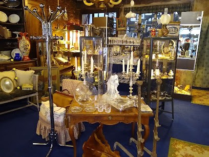 Pesquidous Pierre, Magasin d'Antiquités à Nogaro