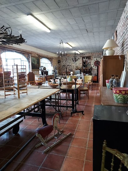 A La Brocante à La Ferme, Magasin d'Antiquités à Raillencourt-Sainte-Olle