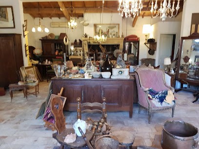 Brocante la chapelle, Magasin d'Antiquités à Saint-Laurent-des-Arbres