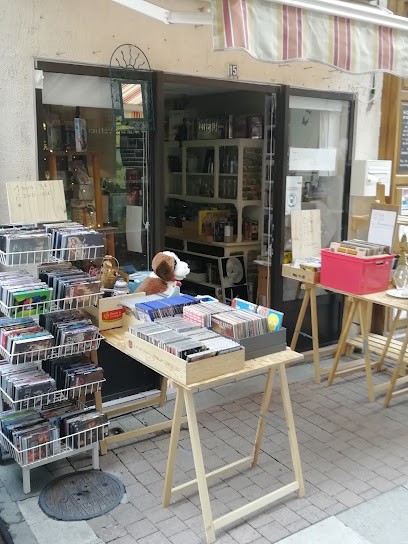 Issoire Brocante, Magasin d'Antiquités à Issoire