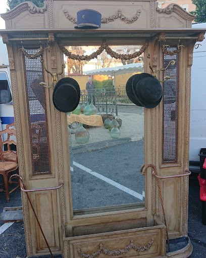 Grandchamps Jean Louis Olivier, Magasin d'Antiquités à Aramon