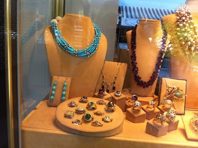 Bijoux Tsarina, Magasin d'Antiquités à Paris 09