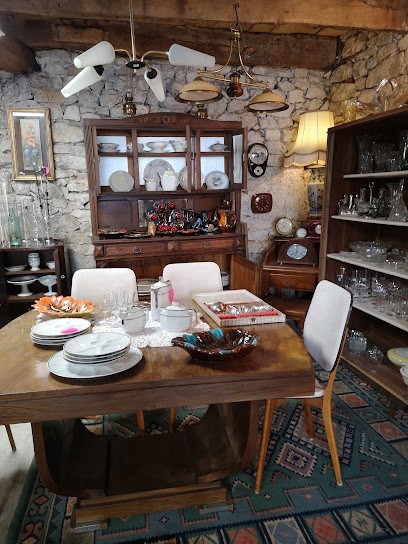 La Grange Brocante, Magasin d'Antiquités à Blars