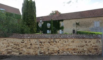Les Vieilles Reliques, Magasin d'Antiquités à Sainte-Sévère-sur-Indre