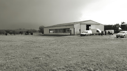 Hope 79 Furniture Barn Magasin De Seconde Main à Clussais-la-Pommeraie