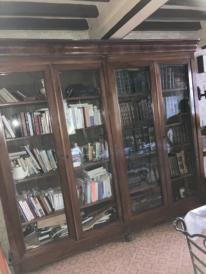 D. Christophe Brocanteur Débarras, Magasin d'Antiquités à Quincieux