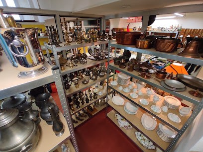 BROCANTIK, Magasin d'Antiquités à Issoire