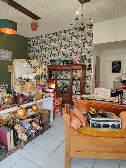 Le Grenier De Granny, Magasin d'Antiquités à Savigny-sur-Braye