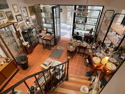 MARC FONROUGE ANTIQUITES BROCANTE, Magasin d'Antiquités à Carpentras