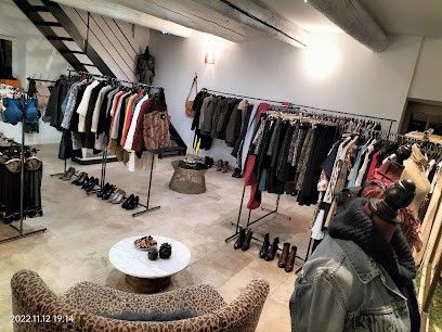 Ginny's Concept Frip, Magasin de Seconde Main à L'Isle-sur-la-Sorgue