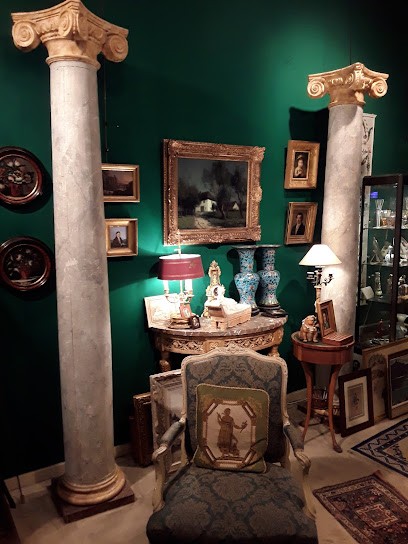 Galerie, Magasin d'Antiquités à Chambéry