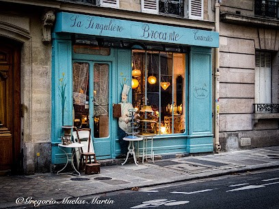 La Singulière Brocante, Magasin d'Antiquités à Paris 09