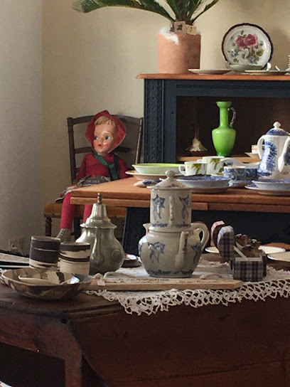 Les Découvertes D'annie, Magasin D'antiquités au Malzieu-Ville