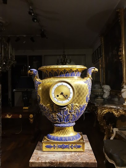 Conte Antiquités, Magasin d'Antiquités à Paris 07