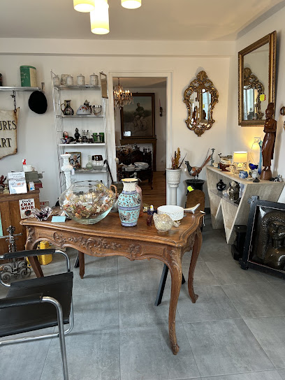 La Brocante D'aurélien, Magasin D'antiquités au Deschaux
