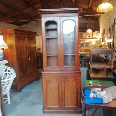 Vivrantique Brocante Antiquités, Magasin D'antiquités à Saint-Fort-sur-le-Né