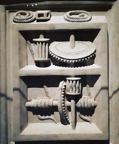 La Maison Artistique De Luciano Adoni Magasin D'antiquités à Nice