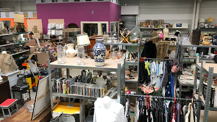 Kirppis Le Vide Grenier Permanent Magasin De Seconde Main à Saint-Sernin