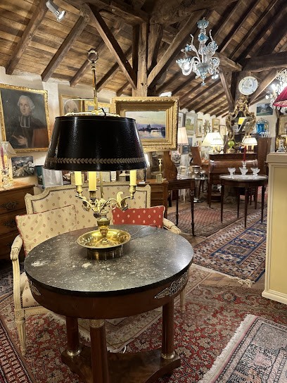 Arts et Antiquités, Magasin d'Antiquités au Bec-Hellouin