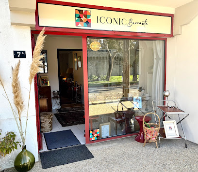 Iconic Brocante Magasin D'antiquités à Guérande