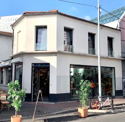 Galerie ARTZ, Magasin d'Antiquités à Saint-Ouen