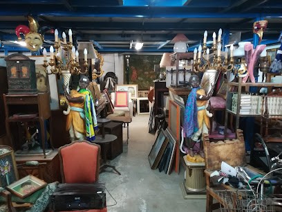 Le Temps Des Cerises - Cadres sur mesure - Brocante - Encadrement - VAR - 83, Magasin d'Antiquités à Fréjus