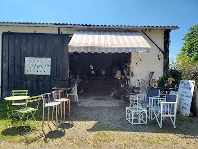 Garaud Joel Brocante La Rivière, Magasin d'Antiquités à Talais