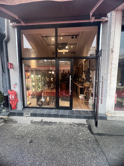 Maison Weslay Magasin D'antiquités à Saint-Ouen-sur-Seine